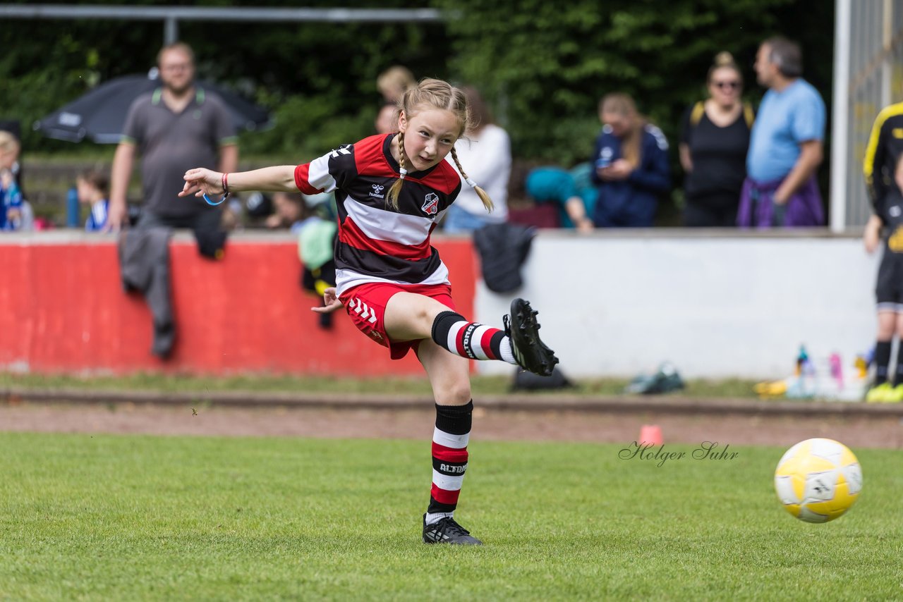 Bild 371 - Loewinnen Cup